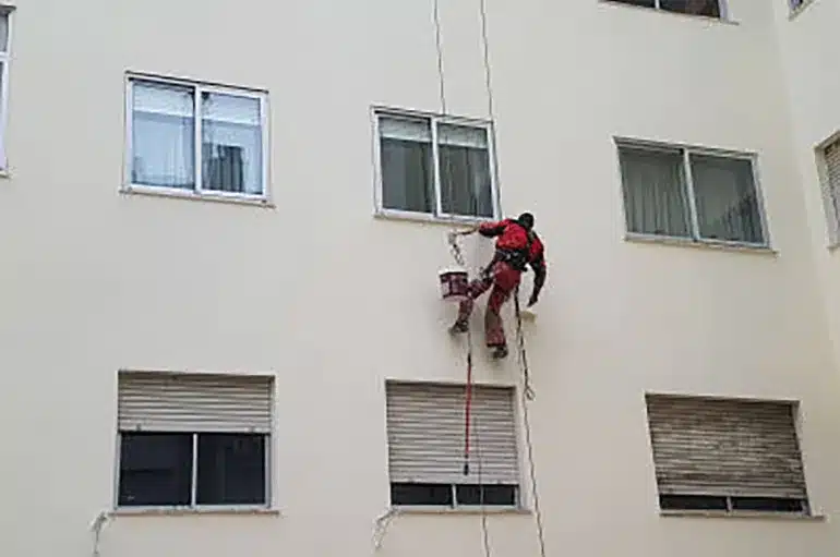 Trabajos verticales - Impermeabilización de fachadas